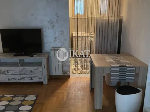 Izdavanje, jednosoban stan, 27m², Crveni Krst, Beograd - image 2