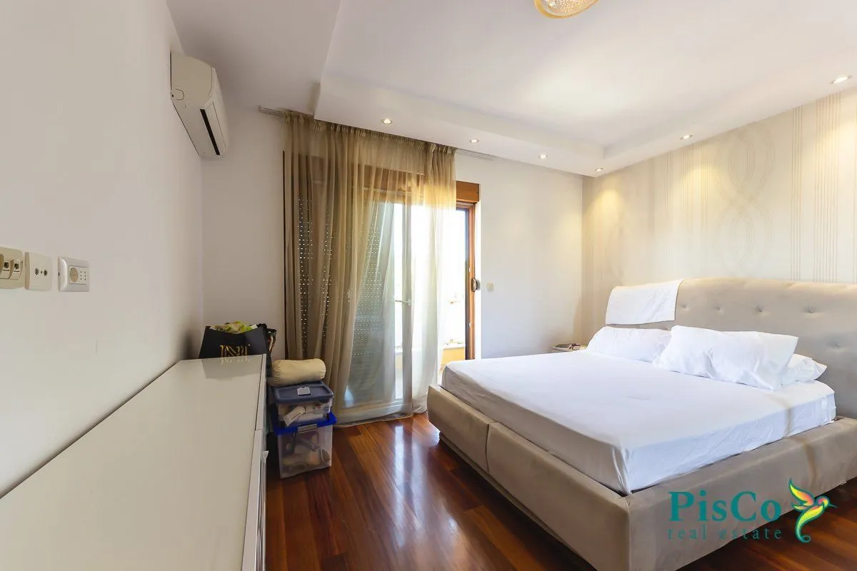 Rent, four bedroom apartment, 135m², Centar, Podgorica