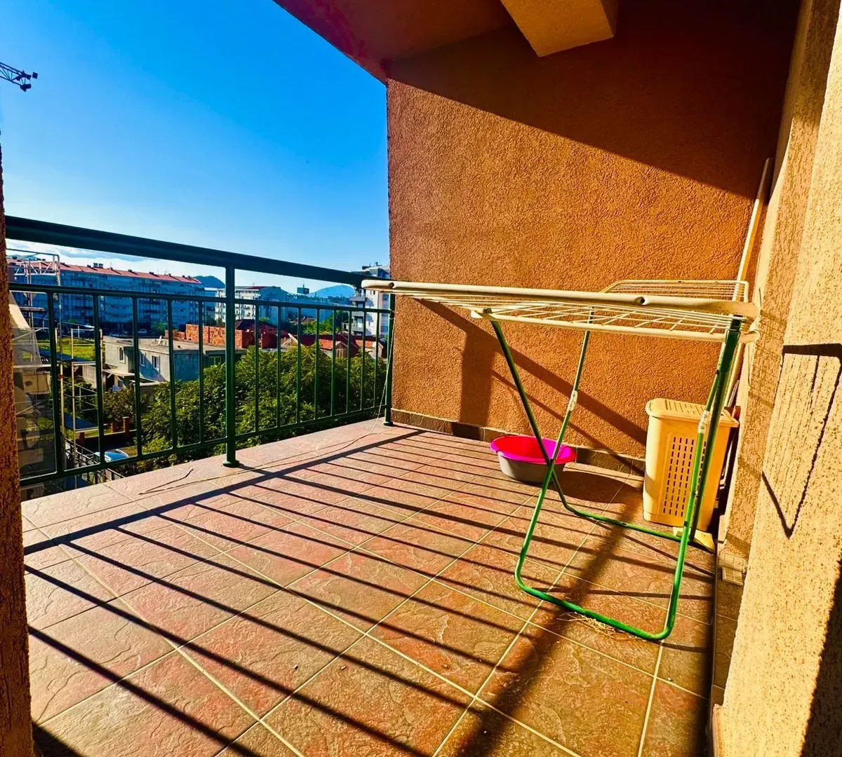 Izdavanje, jednosoban stan, 43m², Krivi Most, Podgorica