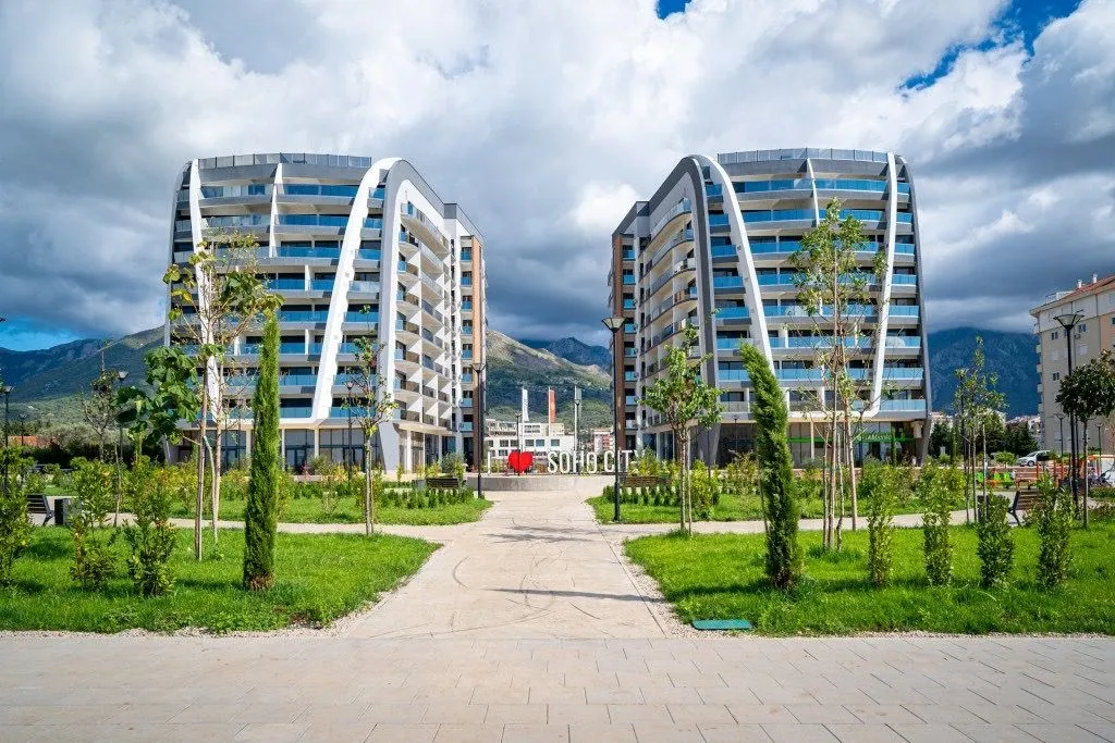 Prodaja, jednosoban stan, 65m², Centar, Bar