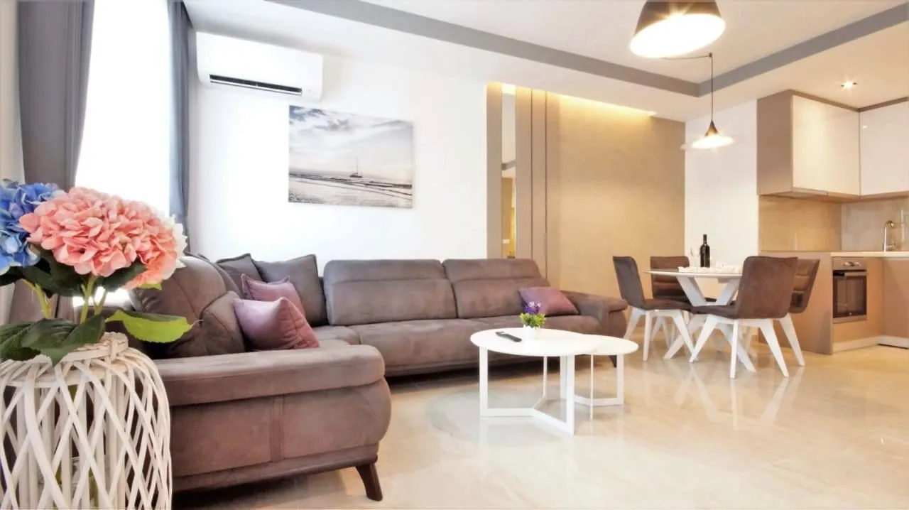 Rent, one bedroom apartment, 46m², Centar, Budva