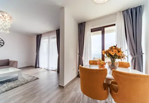 Rent, three bedroom apartment, 127m², Petrovac, Budva - image 2