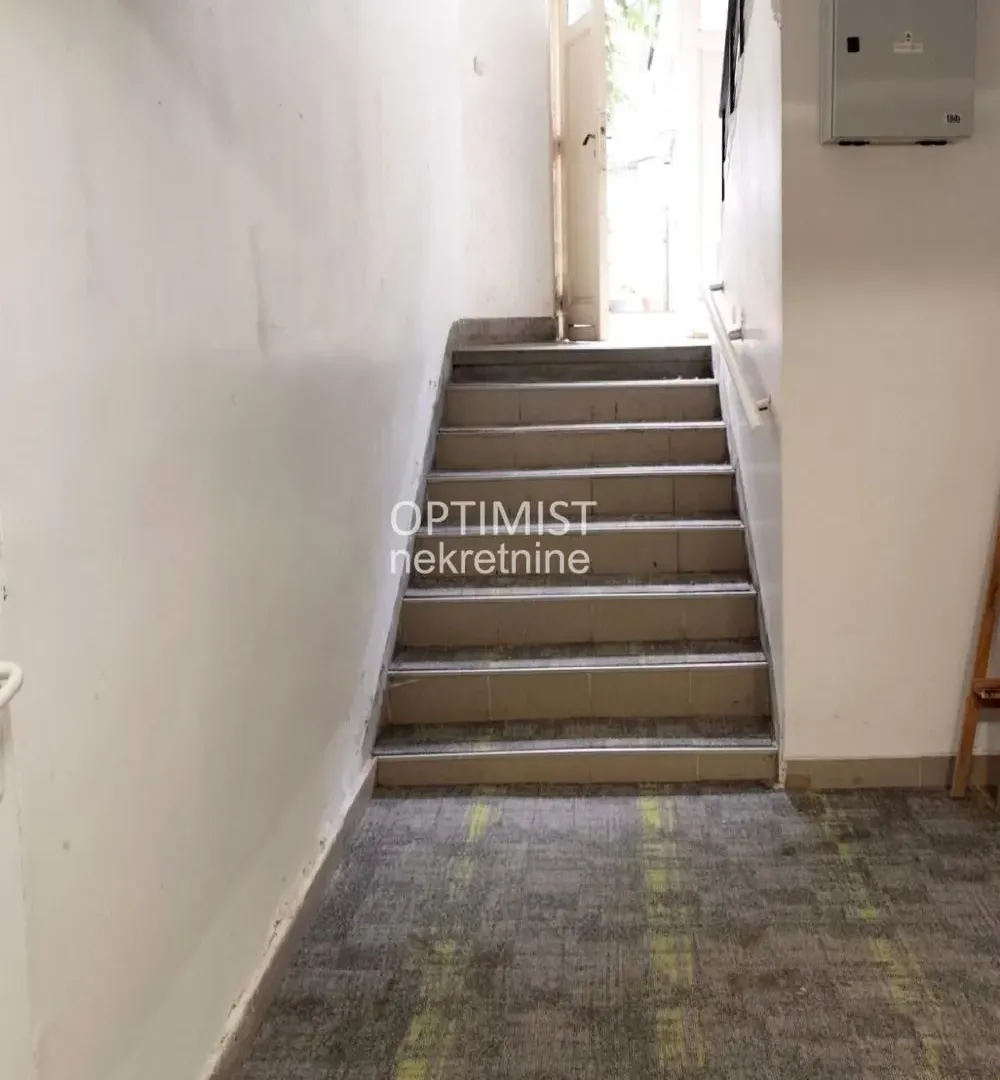 Prodaja, jednosoban stan, 29m², Čubura, Beograd