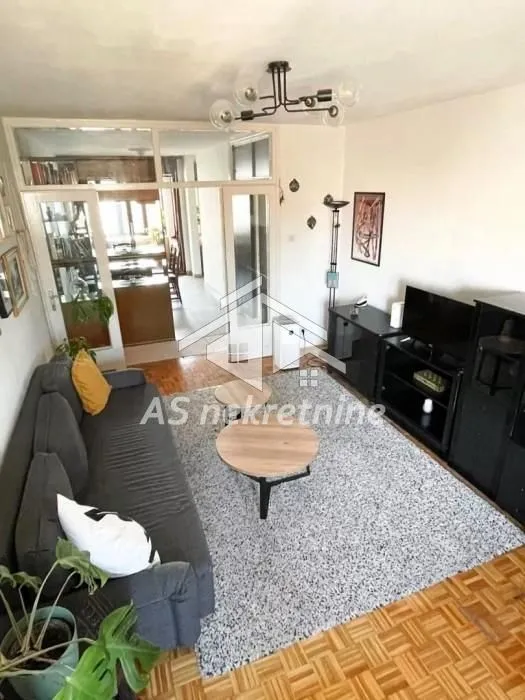Rent, four bedroom apartment, 93m², Cvetni Trg, Vračar Sve Podlokacije