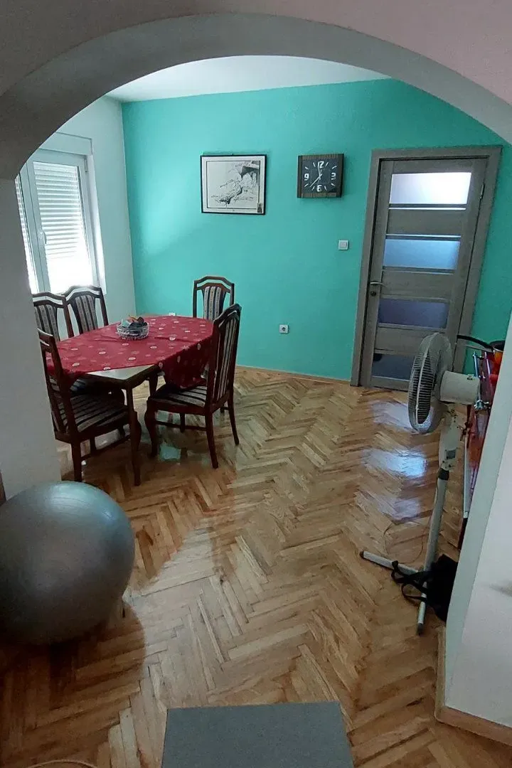 Prodaja, kuća, 300m², Podgorica, Crna Gora
