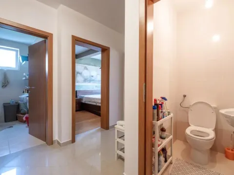 Sale, two bedroom apartment, 76m², Budva, Crna Gora - image 8