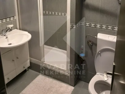 Rent, three bedroom apartment, 75m², Blok 5, Podgorica - image 7