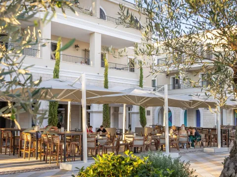Sale, one bedroom apartment, 65m², Luštica Bay, Tivat - image 13