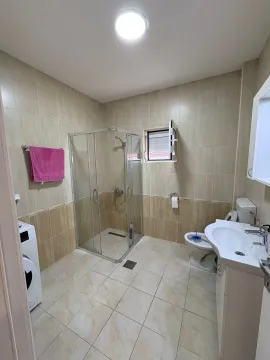Rent, house, 350m², Zlatica, Podgorica - image 15