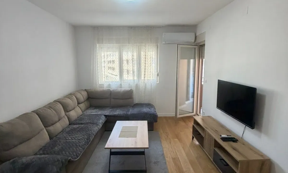 Rent, one bedroom apartment, 49m², Central Point, Podgorica