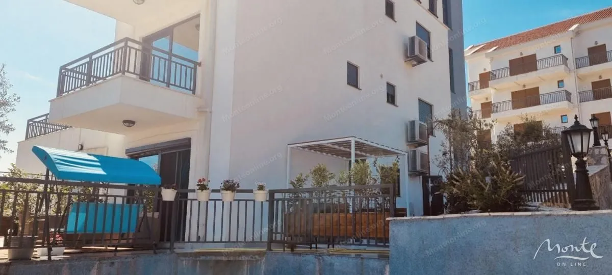 Prodaja, dvosoban stan, 47m², Đuraševići, Tivat