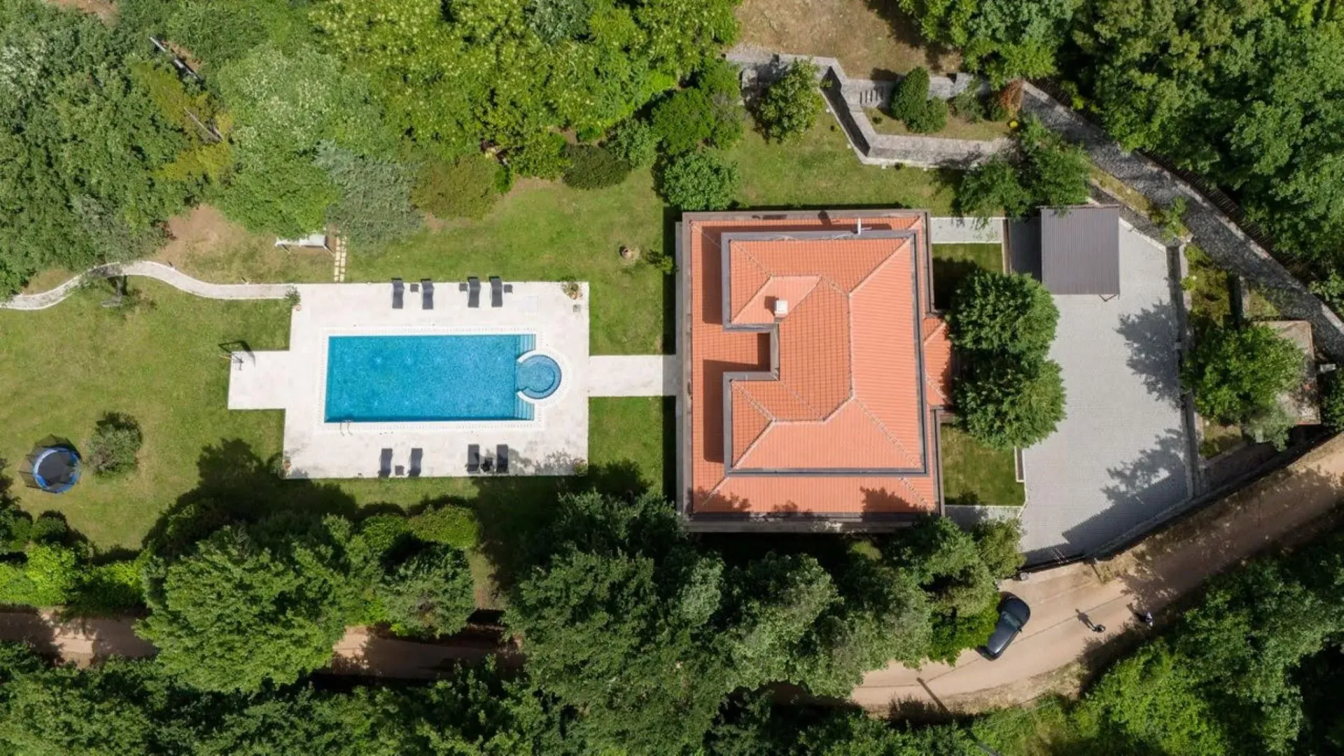 Prodaja, kuća, 400m², Podgorica, Crna Gora