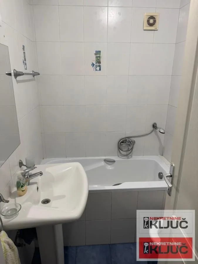 Prodaja, dvosoban stan, 67m², Grbavica, Novi Sad Sve Podlokacije
