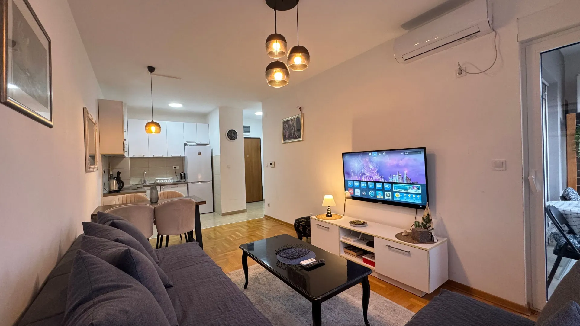 Daily-rent, two bedroom apartment, 67m², Centar, Budva
