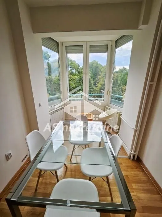 Rent, three bedroom apartment, 80m², Stari Grad, Beograd