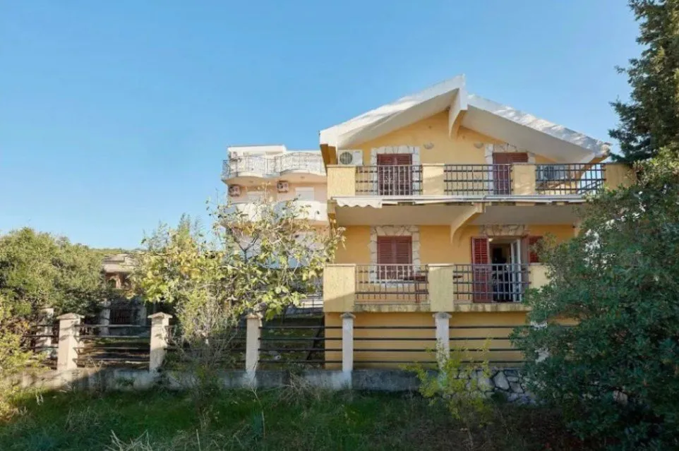 Rent, house, 150m², Utjeha, Bar