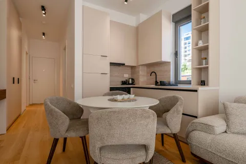 Rent, one bedroom apartment, 51m², Bečići, Budva - image 15