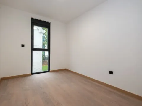 Izdavanje, trosoban stan, 110m², Zagorič, Podgorica - image 3