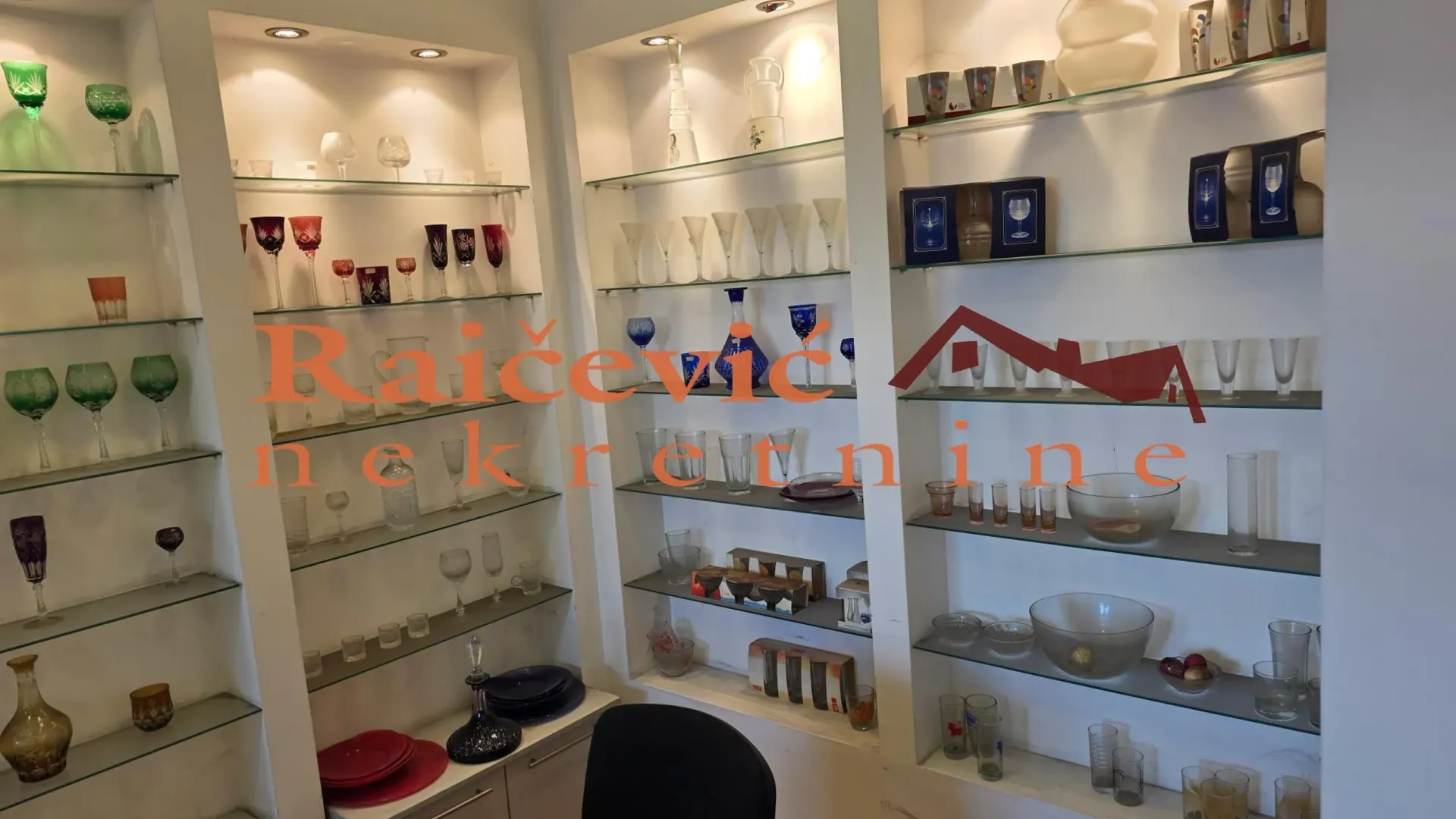 Prodaja, trosoban stan, 87m², Centar, Stara Pazova