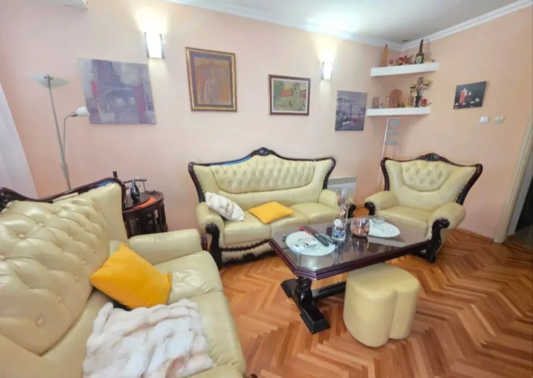 Prodaja, dvosoban stan, 76m², Drpe Mandića, Podgorica