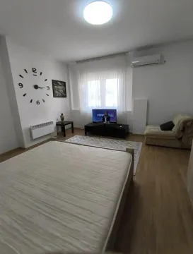 Izdavanje, dvosoban stan, 58m², Centar, Podgorica - image 7