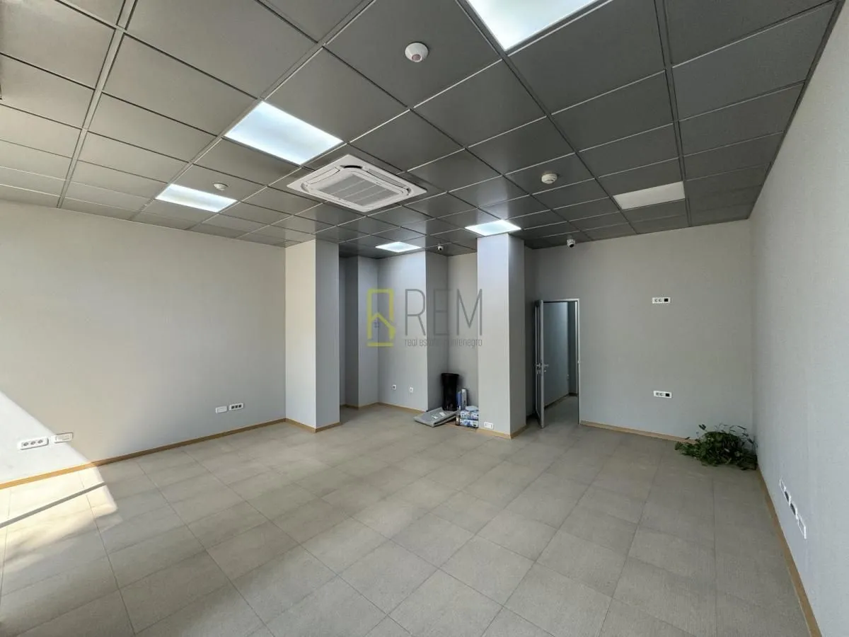 Rent, office space, 120m², Preko Morače, Podgorica