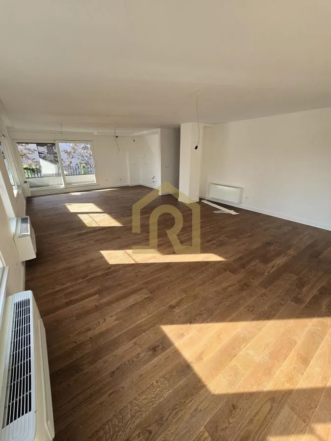 Prodaja, četvorosoban stan, 153m², Vračar Hram, Vračar Sve Podlokacije