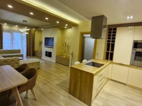 Izdavanje, dvosoban stan, 75m², Kalenić Pijaca, Vračar Sve Podlokacije - image 10