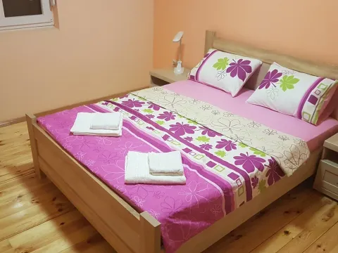 Prodaja, kuća, 250m², Podgorica, Crna Gora - image 9