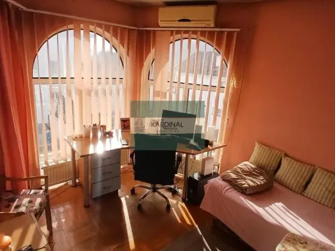 Prodaja, kuća, 334m², Vašarište, Kragujevac - image 12