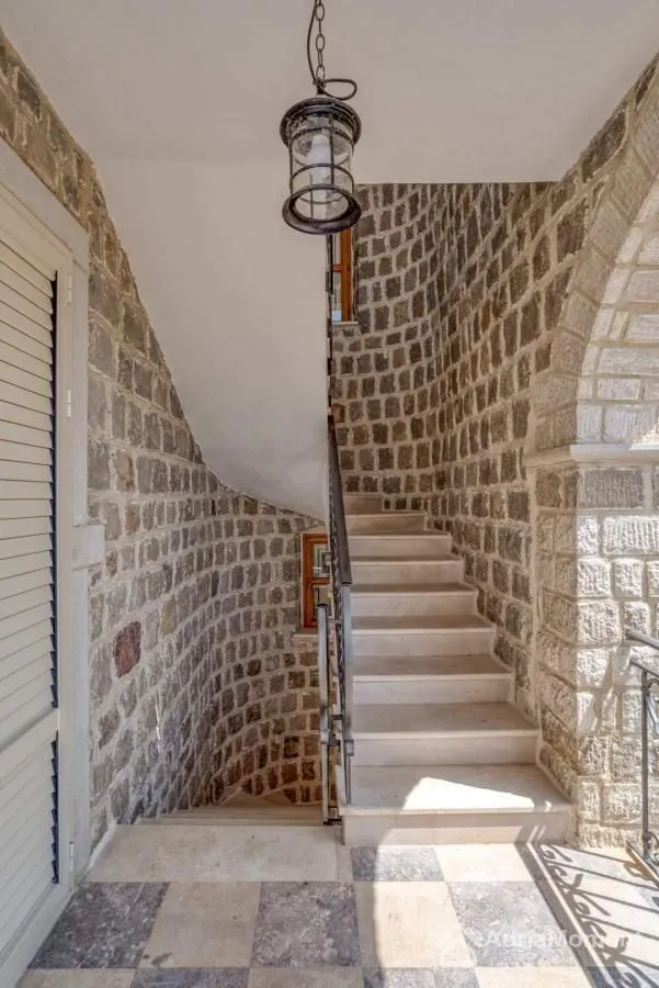 Sale, house, 500m², Reževići, Budva