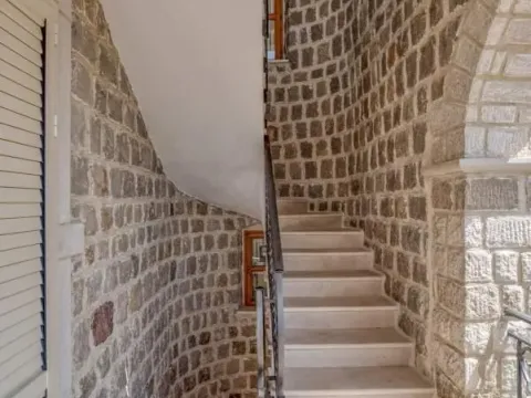 Prodaja, kuća, 500m², Reževići, Budva - image 15