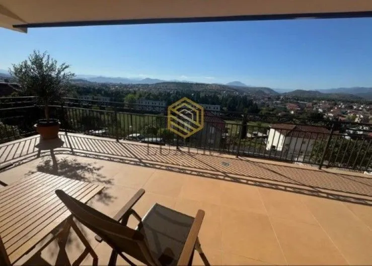Rent, house, 256m², Masline, Podgorica