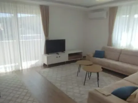 Izdavanje, jednosoban stan, 100m², Zagorič, Podgorica - image 12