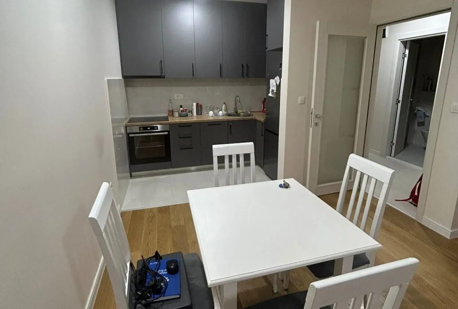 Izdavanje, stan, 50m², Central Point, Podgorica