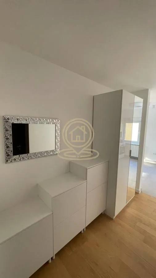 Rent, four bedroom apartment, 151m², Voždovac Sve Podlokacije, Beograd