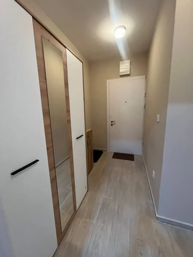 Rent, one bedroom apartment, 45m², Bečići, Budva