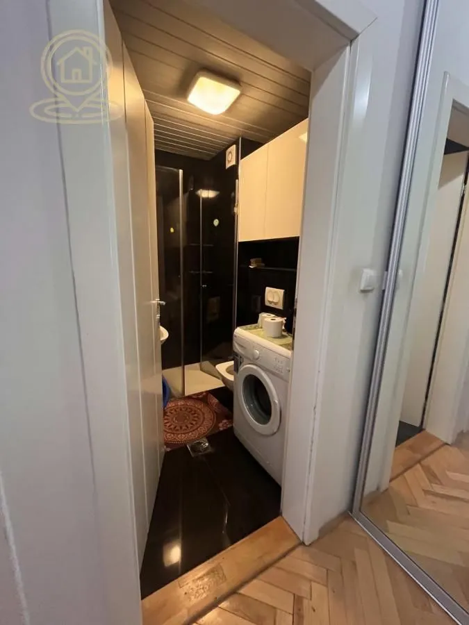 Izdavanje, dvosoban stan, 42m², Grbavica, Novi Sad Sve Podlokacije