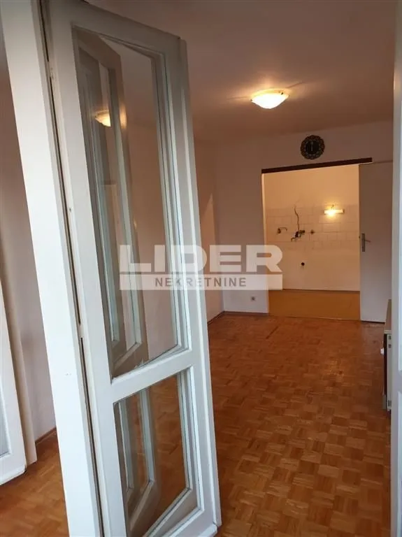 Prodaja, jednosoban stan, 36m², Sremčica, Beograd