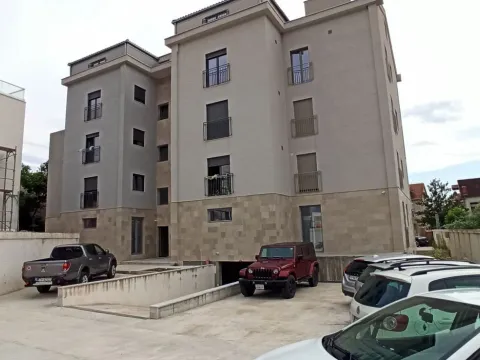 Prodaja, garsonjera, 26m², Centar, Tivat - image 7