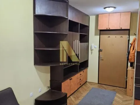 Izdavanje, garsonjera, 22m², Rotkvarija, Novi Sad Sve Podlokacije - image 2