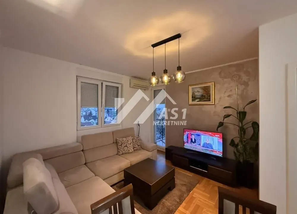 Izdavanje, trosoban stan, 62m², Bulevar Evrope, Novi Sad Sve Podlokacije