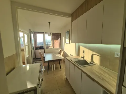 Izdavanje, dvosoban stan, 80m², Centar, Nikšić - image 6