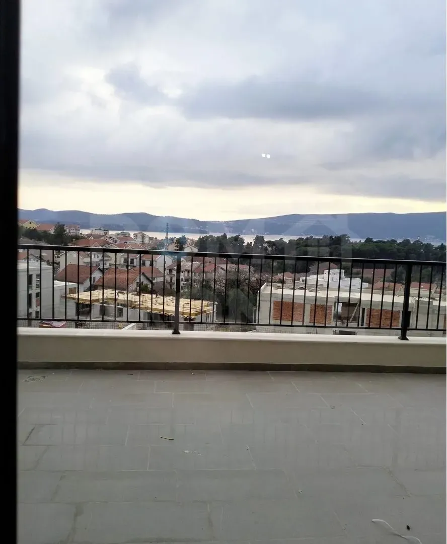 Rent, one bedroom apartment, 40m², Tivat, Crna Gora