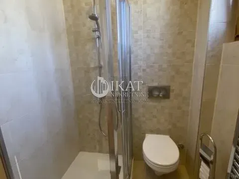 Izdavanje, četvorosoban stan, 160m², Stari Grad, Beograd - image 4