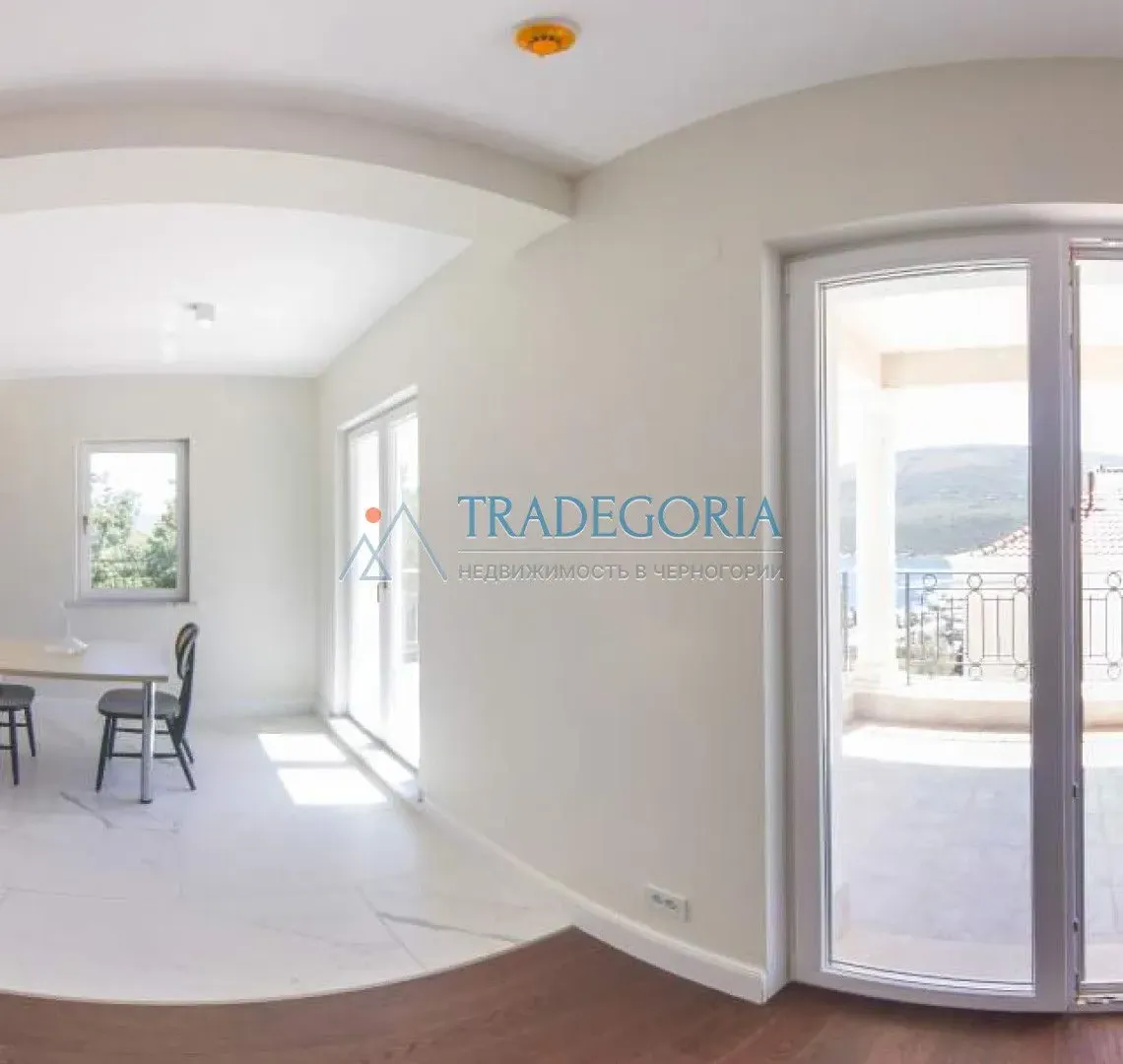 Prodaja, trosoban stan, 225m², Đenovići, Herceg Novi