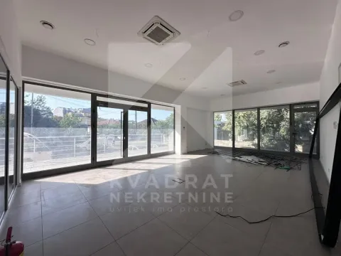 Izdavanje, poslovni prostor, 362m², Ljubović, Podgorica - image 10