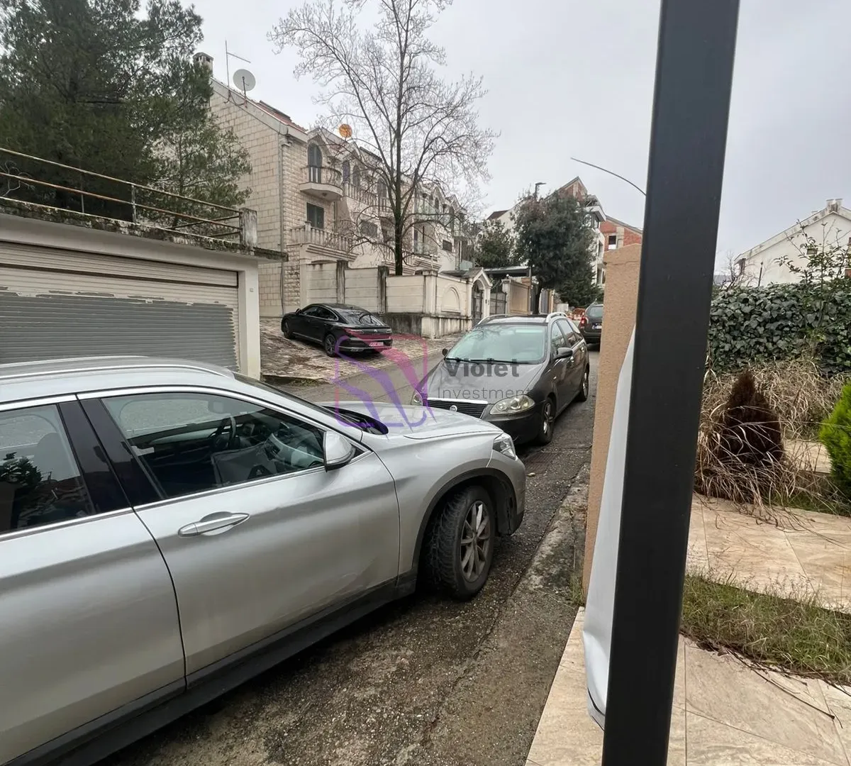 Prodaja, kuća, 400m², Gorica C, Podgorica