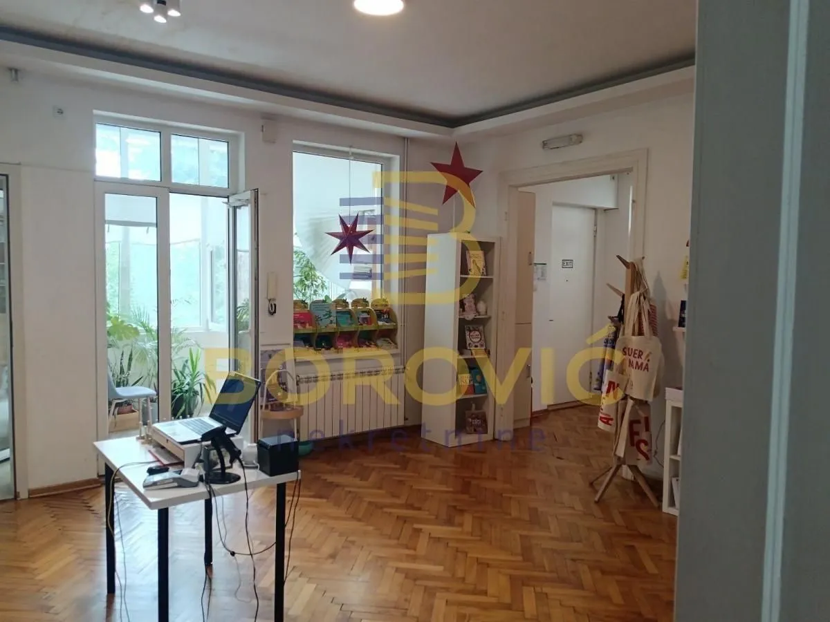 Rent, four bedroom apartment, 115m², Vračar Sve Podlokacije, Beograd