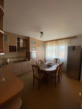 Izdavanje, dvosoban stan, 90m², Tološi, Podgorica - image 2